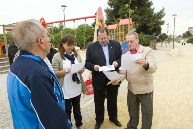 Los vecinos de Barrio Peral se movilizan por una Vía Verde sin excrementos de perro - 4, Foto 4