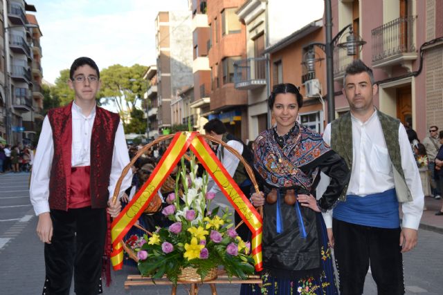 El Cristo procesionó el sábado por las calles de Jumilla y el domingo cientos de jumillanos participaron en la ofrenda de flores - 2, Foto 2