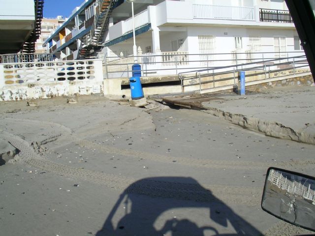 El temporal arrastra parte de las playas de La Manga y el Mar Menor - 2, Foto 2