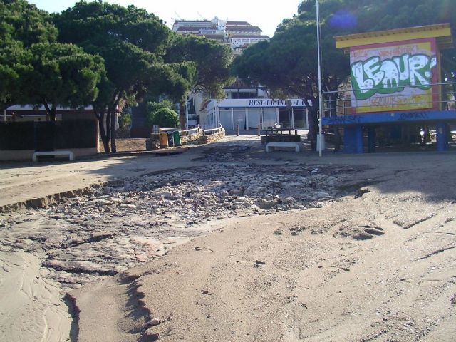 El temporal arrastra parte de las playas de La Manga y el Mar Menor - 3, Foto 3