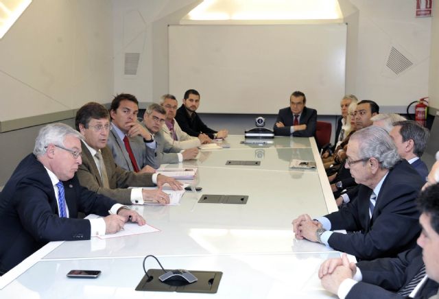 Juan Bernal reclama un papel protagonista de la Universidad de Murcia en el modelo productivo de la Región - 2, Foto 2