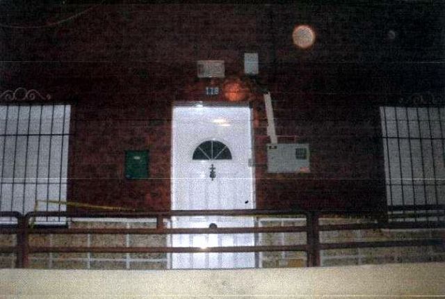 Los bomberos rescatan a dos mujeres del derrumbe de una casa en Los Barreros - 2, Foto 2