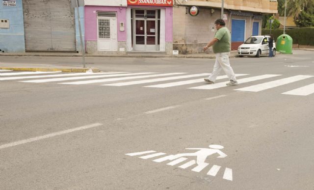 Pictogramas en los pasos cebra para reducir la siniestralidad - 1, Foto 1