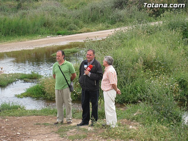 IU-Verdes pone en evidencia la nefasta depuración de aguas, demostrando la contaminación en el lecho del Río Guadalentín - 1, Foto 1