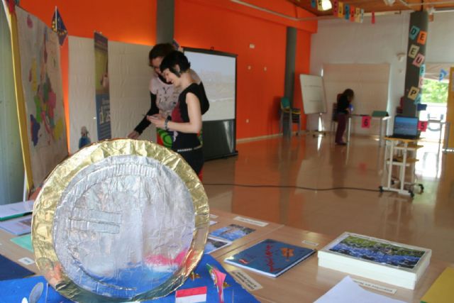 El IES San Isidoro gana la IV edición del concurso ¿Qué sabes de Europa? - 1, Foto 1