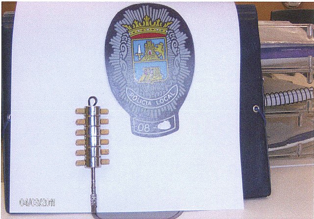 La Polica Local, en una actuacin nocturna, evita posibles robos en coches, Foto 2