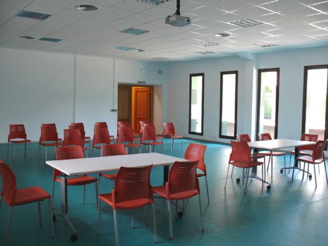 La biblioteca pública municipal amplía su horario con una sala de estudio - 1, Foto 1