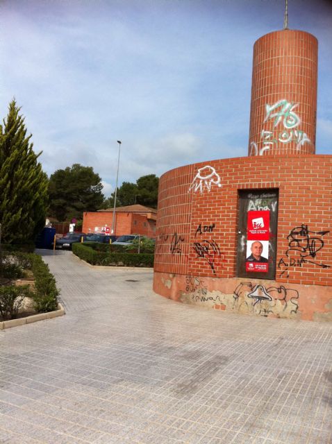 UPyD y PP en Lorca quieren expresar su máximo rechazo a la colocación de publicidad de campaña por parte de PSOE  e IU en lugares no permitidos - 2, Foto 2