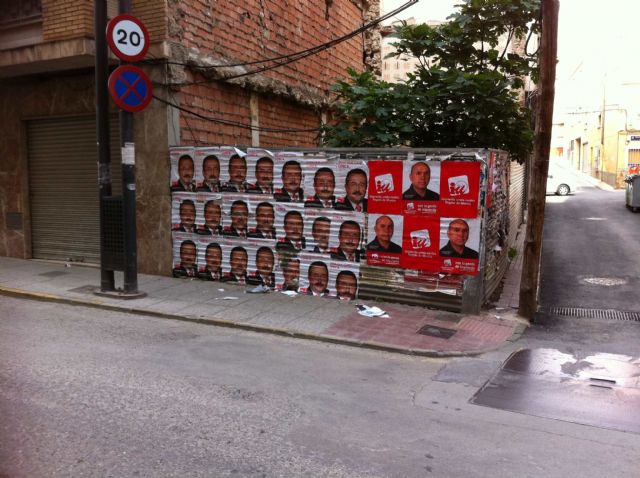 UPyD y PP en Lorca quieren expresar su máximo rechazo a la colocación de publicidad de campaña por parte de PSOE  e IU en lugares no permitidos - 4, Foto 4