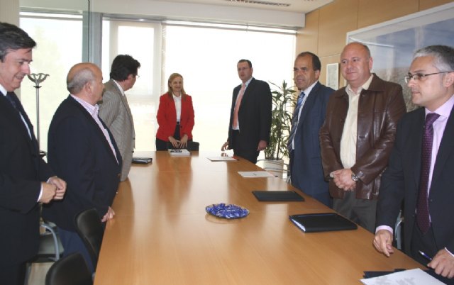 Los más de 600 autobuses que integran la flota de transporte público promocionarán el turismo regional - 1, Foto 1