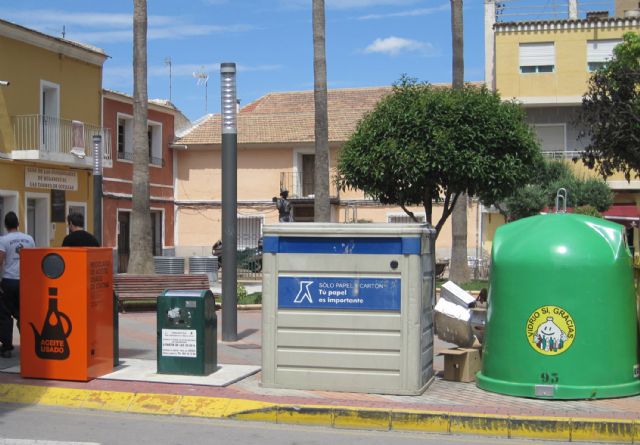 Nuevos contenedores para recoger aceite usado en Las Torres de Cotillas - 1, Foto 1