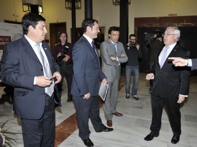 La Caixa financiará investigaciones de la Universidad de Murcia con empresas - 1, Foto 1