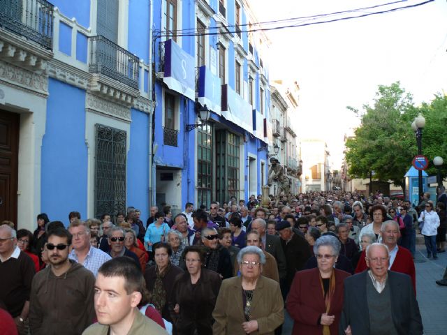 Como es tradición, cientos de jumillanos acompañaron al Cristo Amarrado en su regreso al Convento de Santa Ana - 3, Foto 3