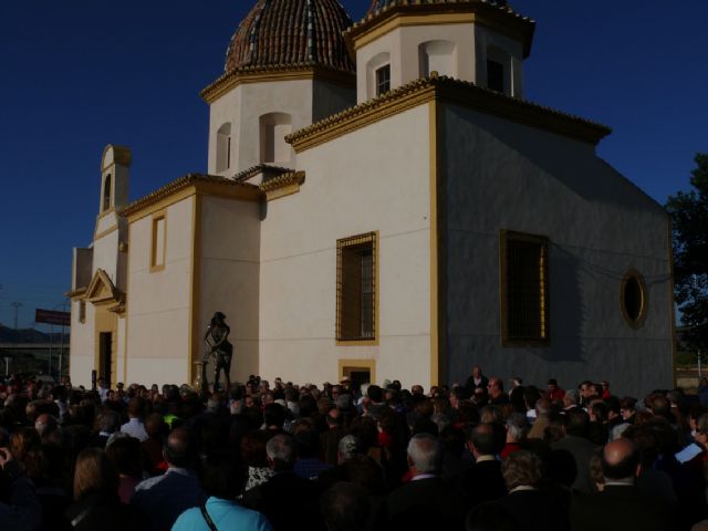 Como es tradición, cientos de jumillanos acompañaron al Cristo Amarrado en su regreso al Convento de Santa Ana - 5, Foto 5