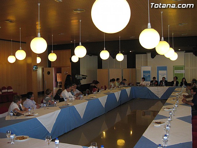 Encuentro informativo del PP - 1