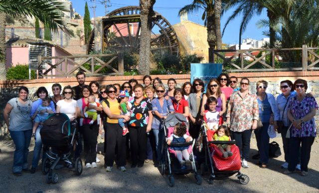 Abarán celebró el Día Internacional de la Matrona con una marcha solidaria por la Ruta de las Norias - 2, Foto 2