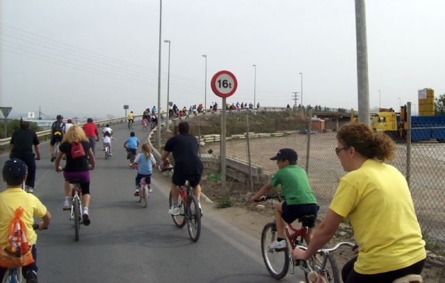 Los torreños se volvieron a subir a la bici para disfrutar de su huerta - 2, Foto 2