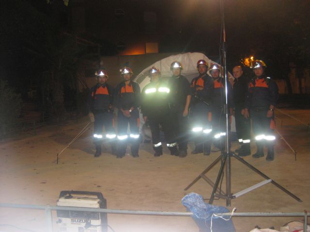 Protección Civil de Totana colabora en las labores de apoyo logístico tras el terremoto que sacudió ayer a Lorca - 2, Foto 2
