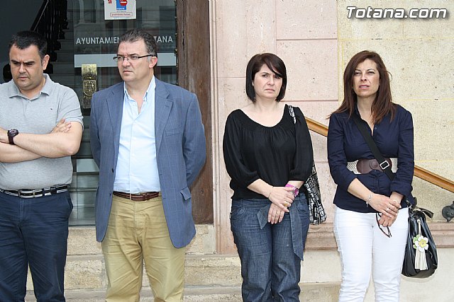 Totana muestra su solidaridad con Lorca y guarda un minuto de silencio - 8