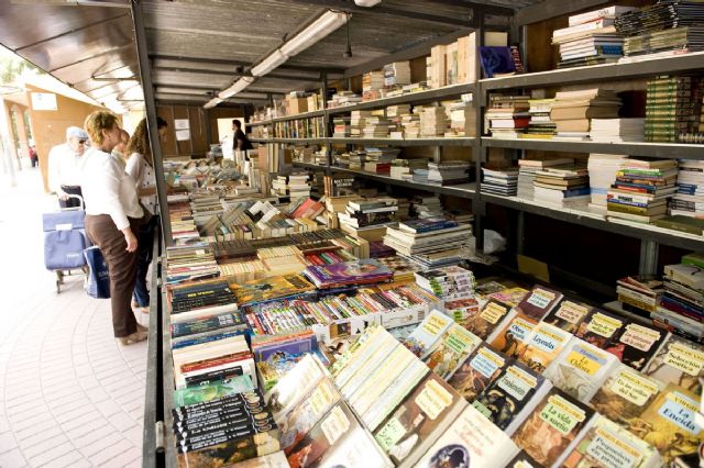 La Feria del Libro Antiguo y de Ocasión abre sus puertas en Juan XXIII - 2, Foto 2
