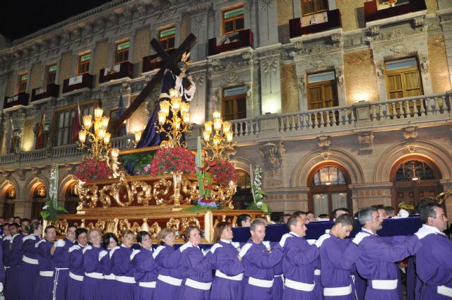 La agrupación del nazareno distingue a sus miembros e inaugura una muestra fotográfica - 3, Foto 3