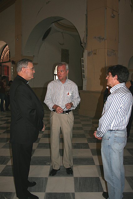 El presidente de la Comunidad Autónoma, Ramón Luis Valcárcel, junto al alcalde de Lorca, Francisco Jódar, el obispo de la Diócesis de Cartagena, José Manuel Lorca Planes, y el director general de Bellas Artes y Bienes Culturales, Enrique Ujaldón, visitó el santuario de la Virgen de las Huertas, Foto 2
