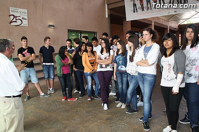 Alumnos del colegio Reina Sofa conocen de primera mano el proyecto 