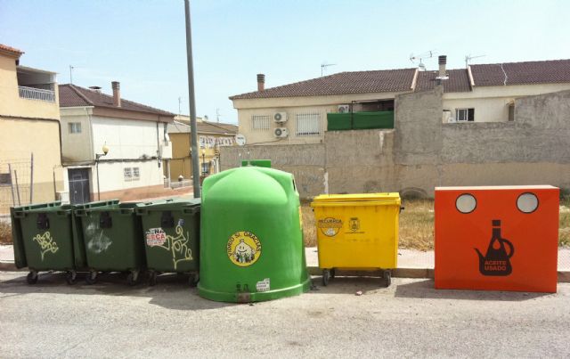 Lorquí cuenta con tres nuevos puntos de depósito para el reciclaje del aceite usado - 3, Foto 3