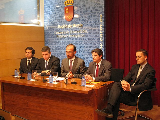 Comienza el restablecimiento del suministro de gas natural en las viviendas lorquinas no dañadas por los terremotos - 1, Foto 1