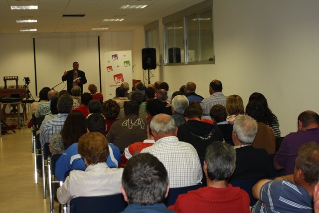 Los candidatos de IU-Verdes, llenaron el salón del Centro Social de Lébor - 3, Foto 3