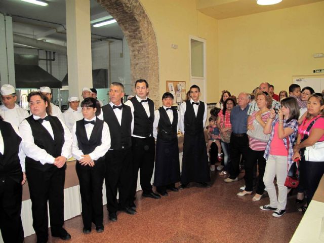 Los alumnos del curso de Camarero de Restaurante-Bar ya tienen sus diplomas - 3, Foto 3