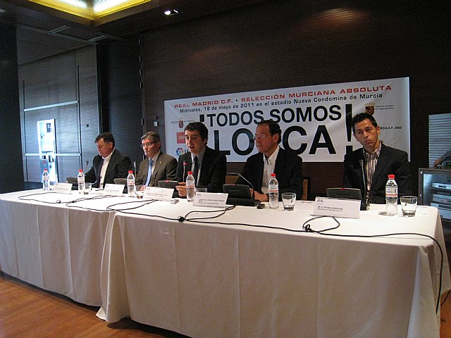Cruz anima a la afición a llenar el estadio en el partido Selección Murciana-Real Madrid a favor de los damnificados de Lorca - 2, Foto 2
