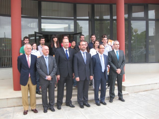 La Comunidad apoya la formación de tecnólogos en el sector del mueble y la madera con el Máster Universitario en Diseño y Organización Industrial - 1, Foto 1