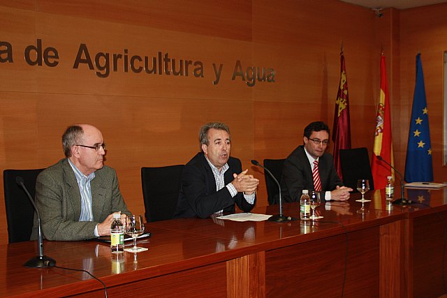 Cerdá destaca la importancia de la investigación para conseguir un uso más racional y eficiente del agua en regadío - 1, Foto 1