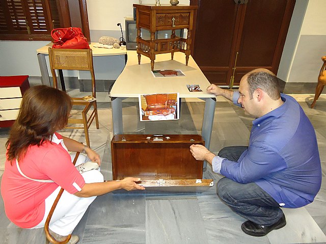 Alumnos del taller municipal de Restauración exponen sus muebles en el Palacio Barón de Benifayó - 2, Foto 2