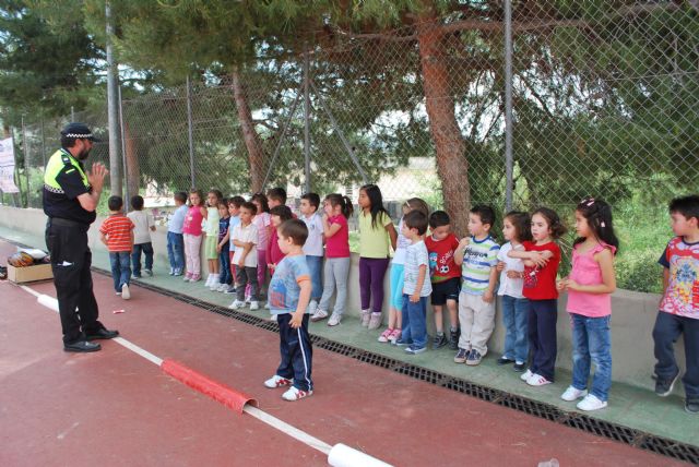 El alumnado de cuatro años del colegio San Pablo aprende Educación Vial - 2, Foto 2