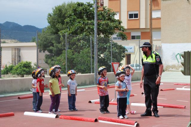 El alumnado de cuatro años del colegio San Pablo aprende Educación Vial - 4, Foto 4