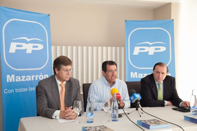 La economía centra la atención de una charla sectorial del Partido Popular de Mazarrón, Foto 1