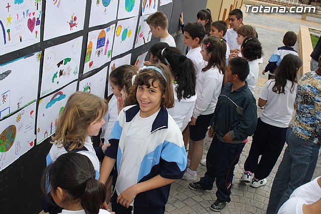 Más de cien escolares han participado en la actividad organizada por Participación Ciudadana con el fin de fomentar la interculturalidad - 13