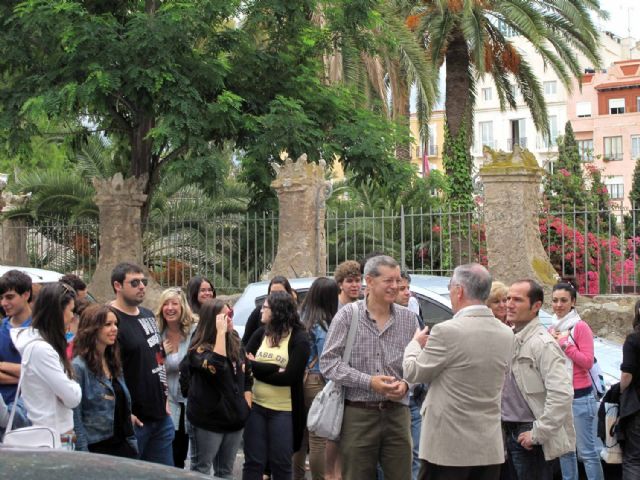Cincuenta alumnos de Educación Social de la UM visitan las instalaciones de Atención Social - 3, Foto 3