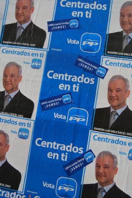 PSOE: El PP rompe el pacto entre los partidos llenando de publicidad electoral Águilas y Calabardina con el lema Lorca cuenta contigo. ¡Vamos! y el logotipo del PP - 2, Foto 2