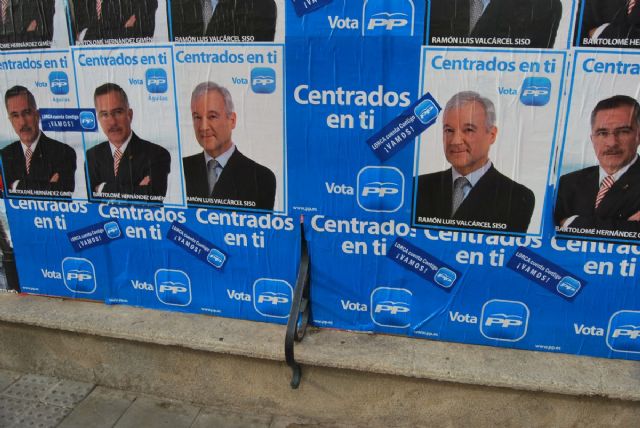 PSOE: El PP rompe el pacto entre los partidos llenando de publicidad electoral Águilas y Calabardina con el lema Lorca cuenta contigo. ¡Vamos! y el logotipo del PP - 3, Foto 3