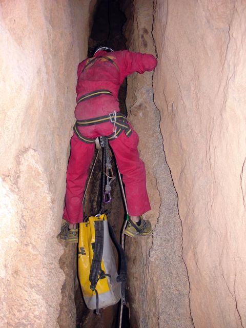 El Centro de Estudios de la Naturaleza y el Mar (CENM) presenta al Ayuntamiento los resultados de su investigacin sobre las cuevas de Alhama, Foto 1