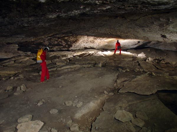 El Centro de Estudios de la Naturaleza y el Mar (CENM) presenta al Ayuntamiento los resultados de su investigacin sobre las cuevas de Alhama, Foto 2