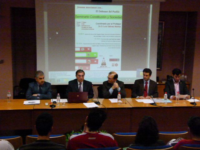 El Defensor del Pueblo explica sus competencias a los alumnos de la Universidad de Murcia - 1, Foto 1