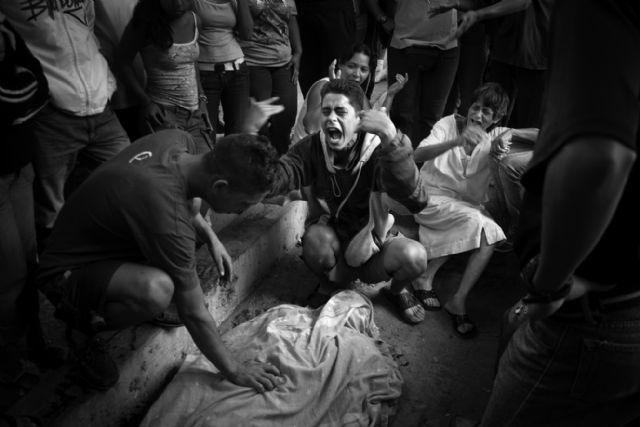 Lourdes Basolí: BasolíEn Venezuela la vida tiene el precio de una bala - 1, Foto 1