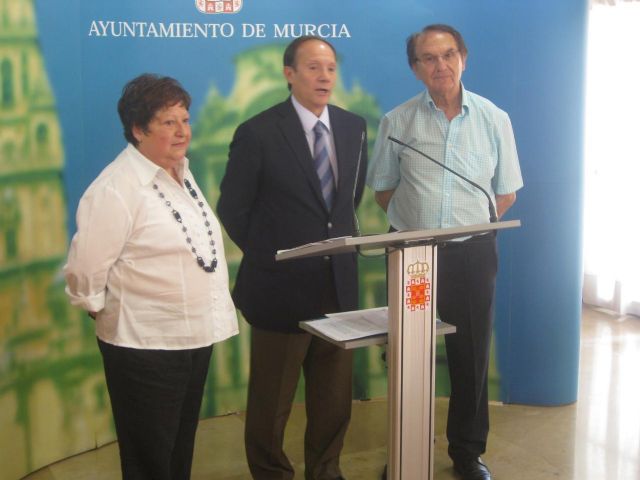 Moya-Angeler será el primer pregonero de las fiestas del barrio de San Andrés en honor a la Virgen de la Arrixaca - 1, Foto 1