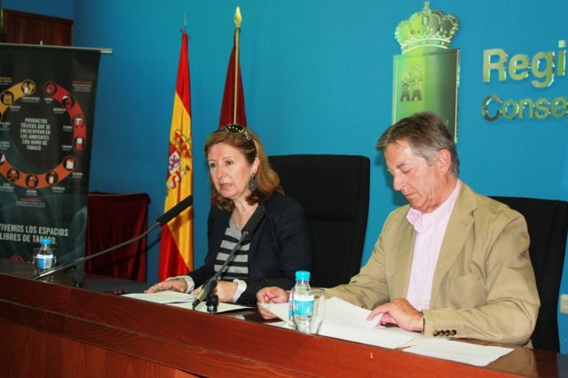 Cerca de cien personas mueren al año en la Región por tabaquismo pasivo o involuntario - 2, Foto 2