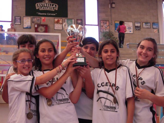 El equipo de balonmano cadete femenino del colegio Fahuarán, campeón regional - 2, Foto 2