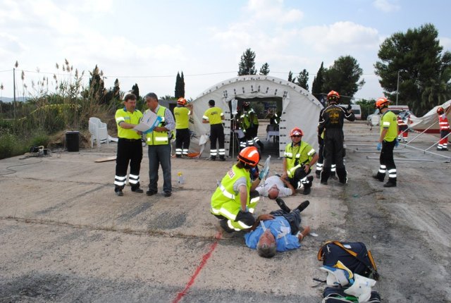 Efectivos de la Gerencia de Emergencias Sanitarias participan en un simulacro de terremoto - 1, Foto 1